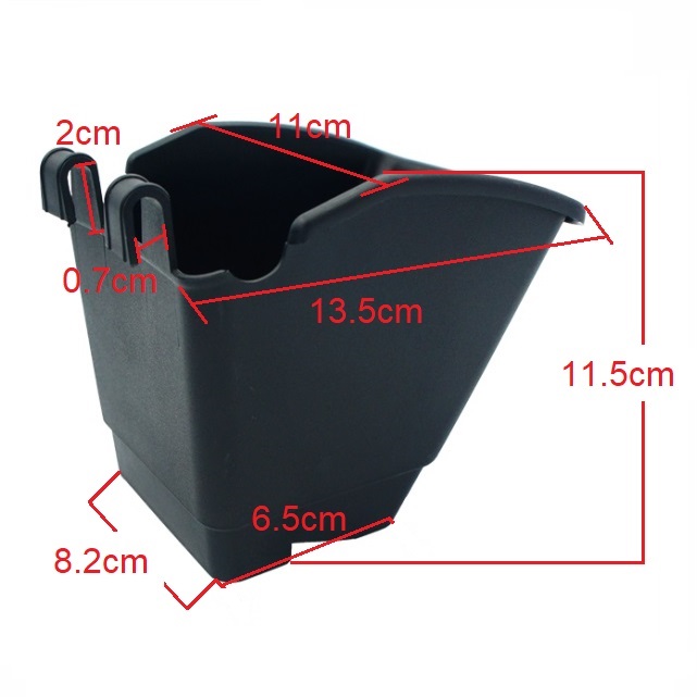 Кашпо вертикальное настенное с подвесными горшками