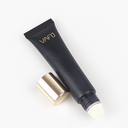 Herbal Radiance Creamy Concealer for Perfect Skin Glow