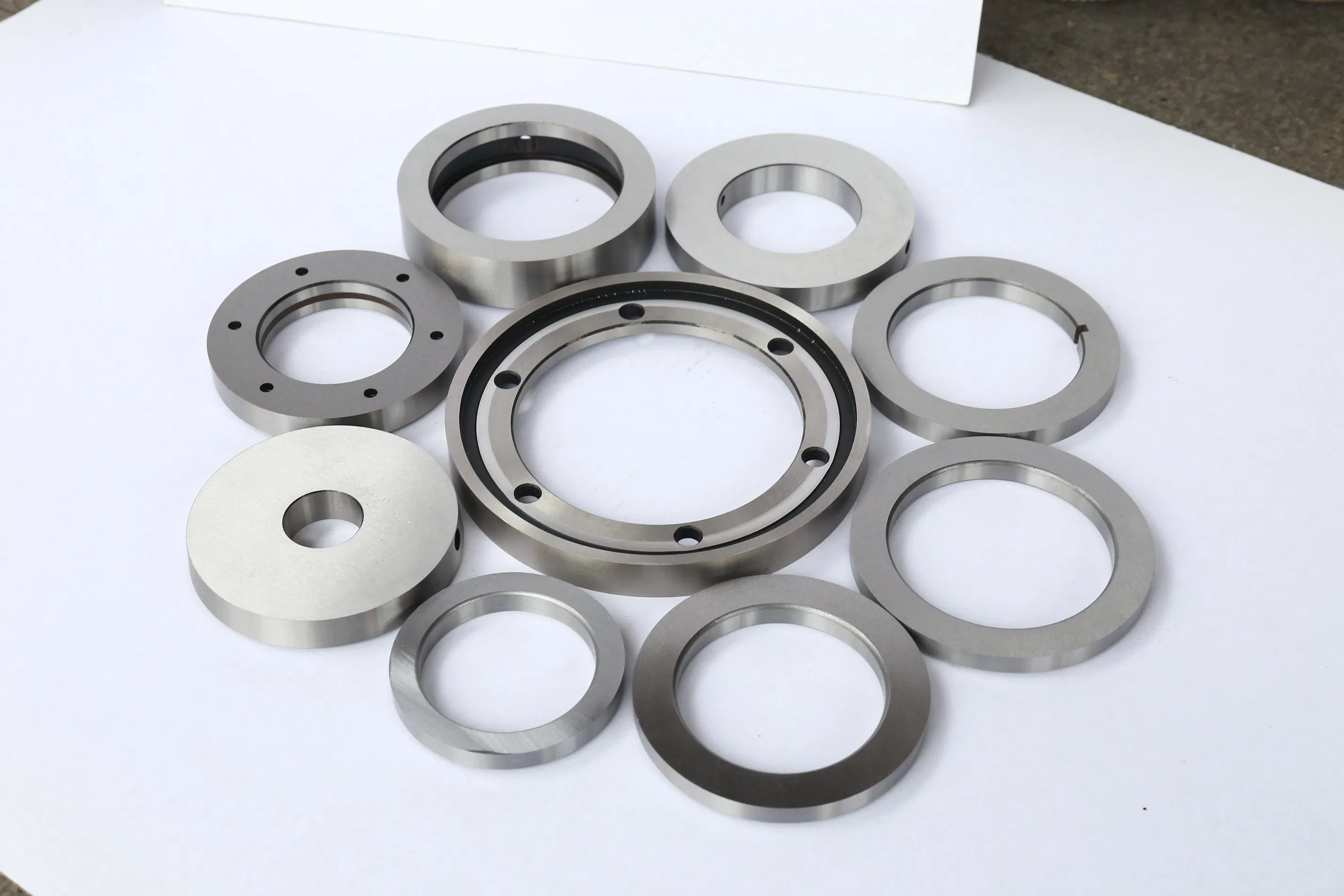 Нож для нарезки с покрытием из карбида вольфрама