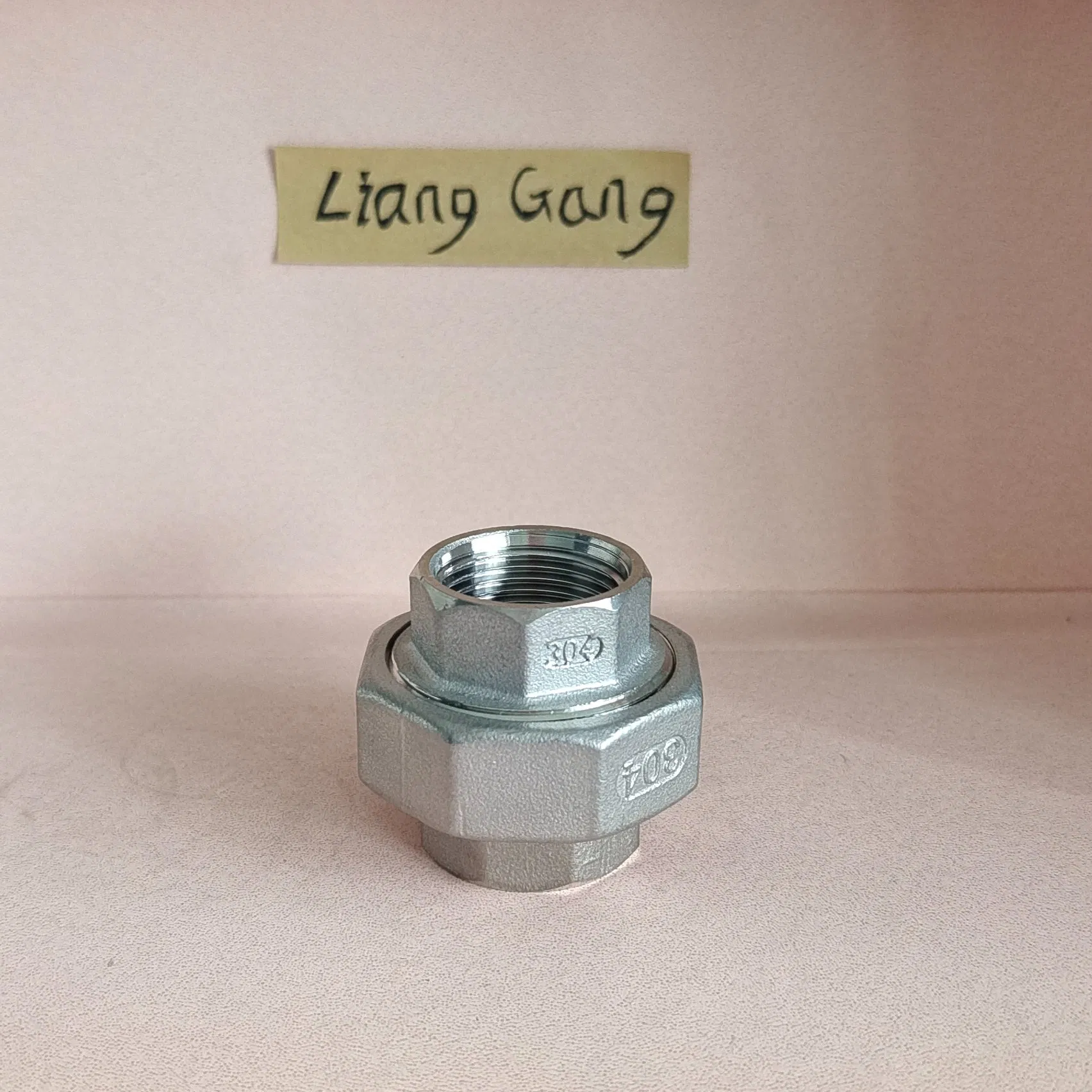 China Manufacture Connector Hexagon Solid Coupling Casting Pipe Fitting 304/316 Stainless Steel Union