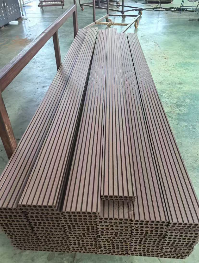 Террасная доска WPC с 3D текстурой, противоскользящая