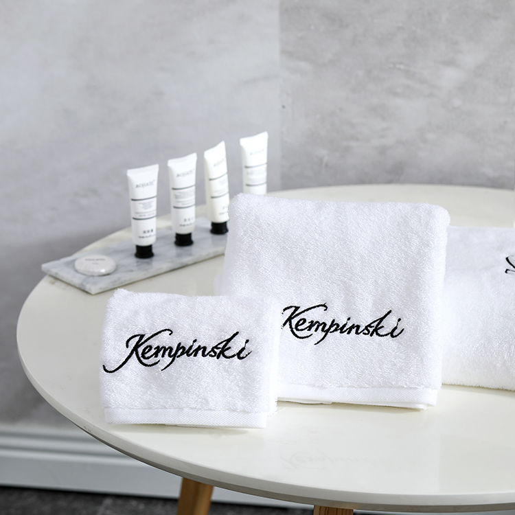 Luxury Hotel Towels Set Embroidered Logo Bath Towels