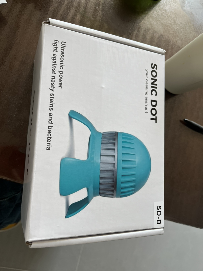 This Portable Ultrasonic Cleaner Is Used for Cleaning Jewelry Glasses and Vegetables