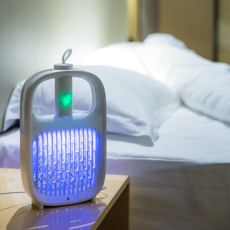 Electric Fly Swatter Bug Zappers Mosquito Racket Powerful 2000 Volt Kill Insect