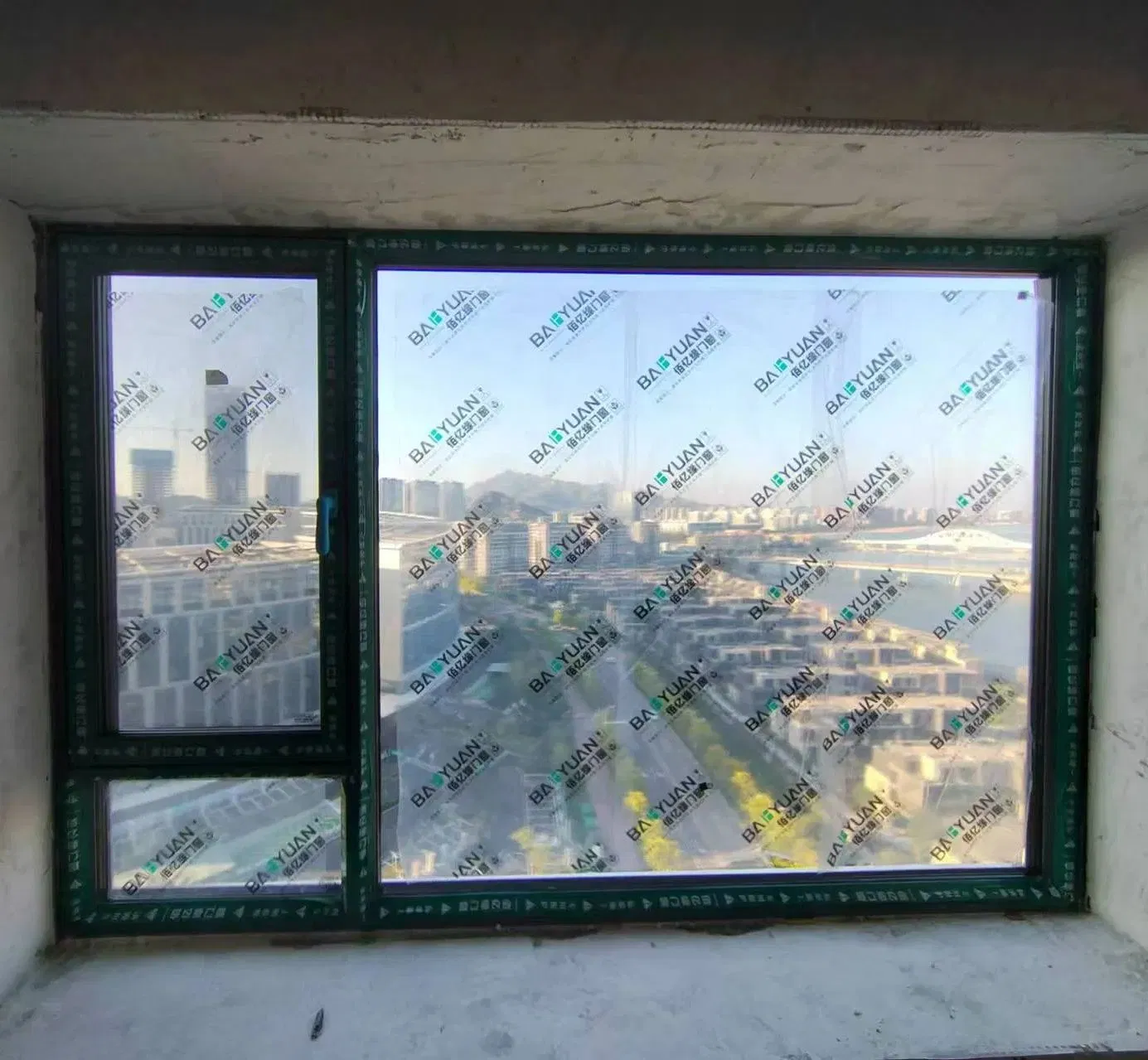 High-Quality Low Price Interior Double Glazing Clear Tempered Glass Casement Villa Window