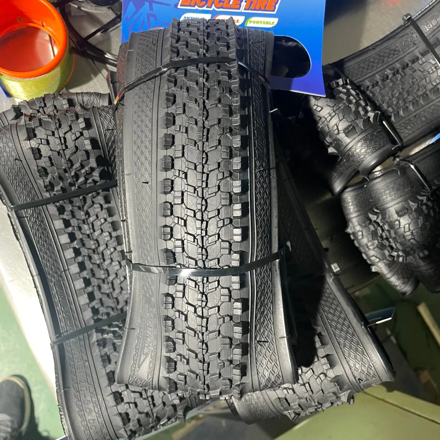 Шины велосипедные All Terrain 20x2.10, карбон