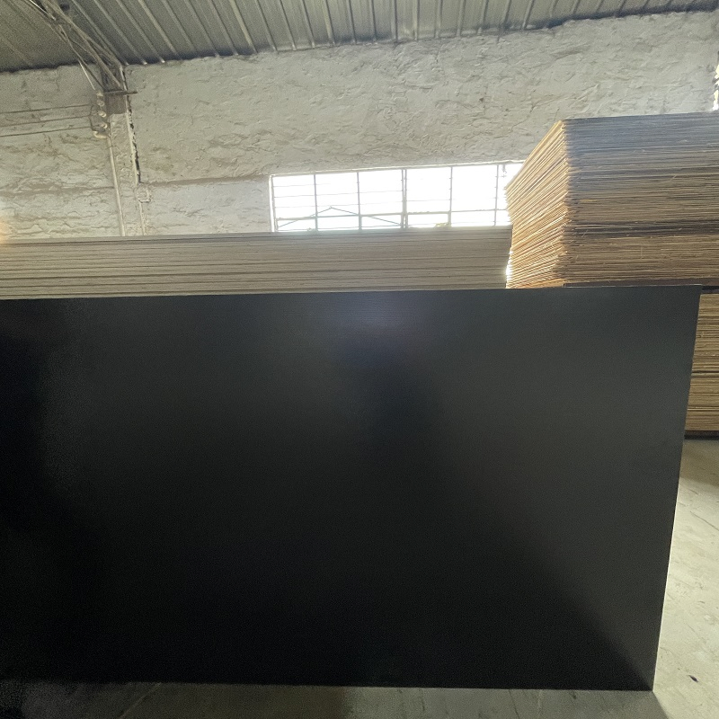 Wholesale China Factory 18mm Brown/Black Bp Film Faced Plywood for Construction