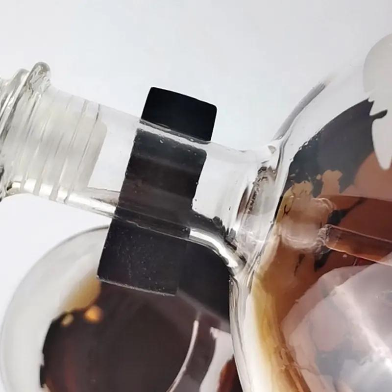 Wholesale Clear Decanter Glass Whiskey Glass Globe Decanter with Two Glasses