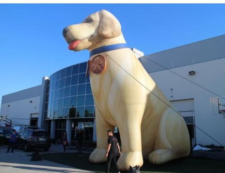 2023 New Giant Inflatable Girl Puppy Dog with Happy Fall Tag