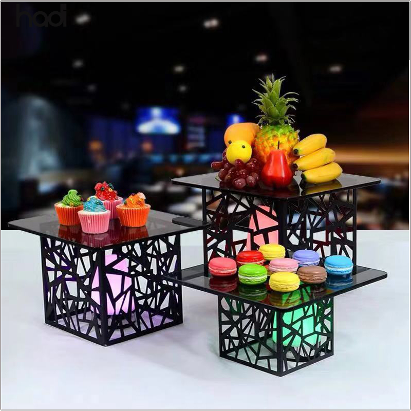 Buffet High Tea Food Display Stand Buffet Luxury Rose Gold Copper Stainless Steel Table Top Risers Catering with Black Glass Plate