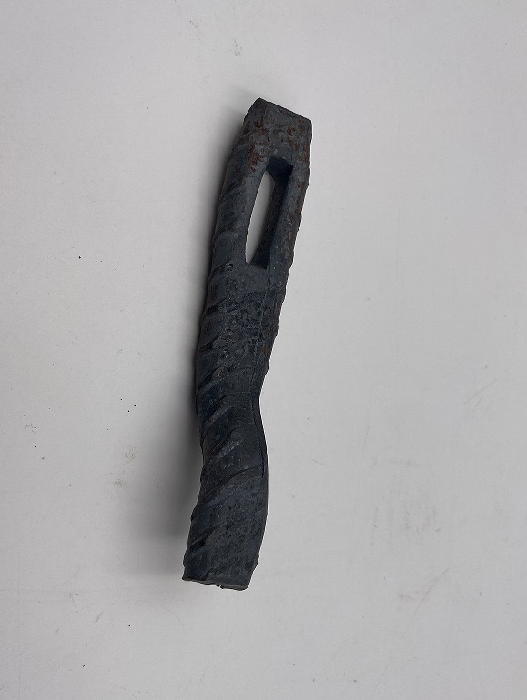 Step by Step Tightening Device: Gradual Hook Mechanism for Construction Sites