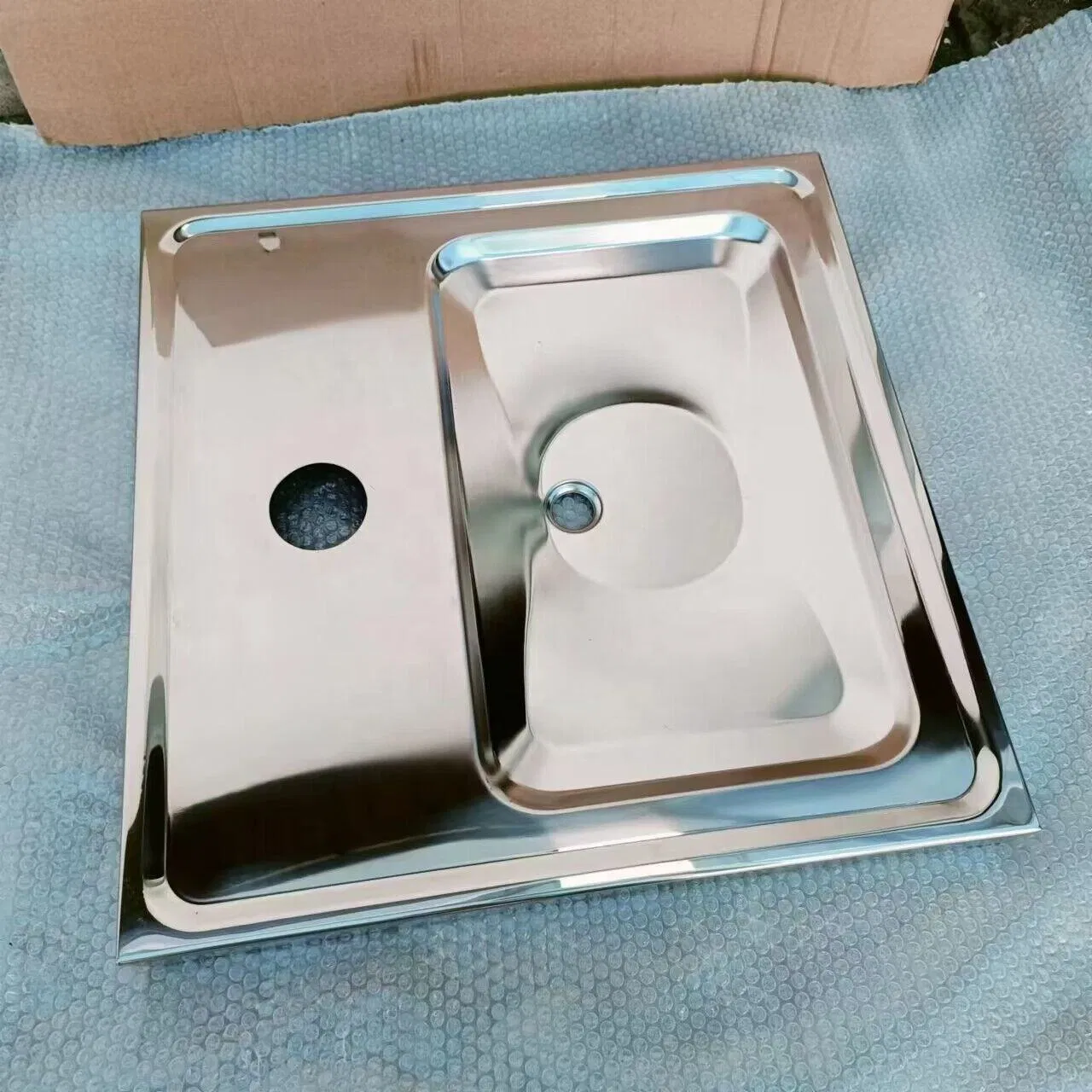 Квадратный поддон-каплесборник для пивного кулера