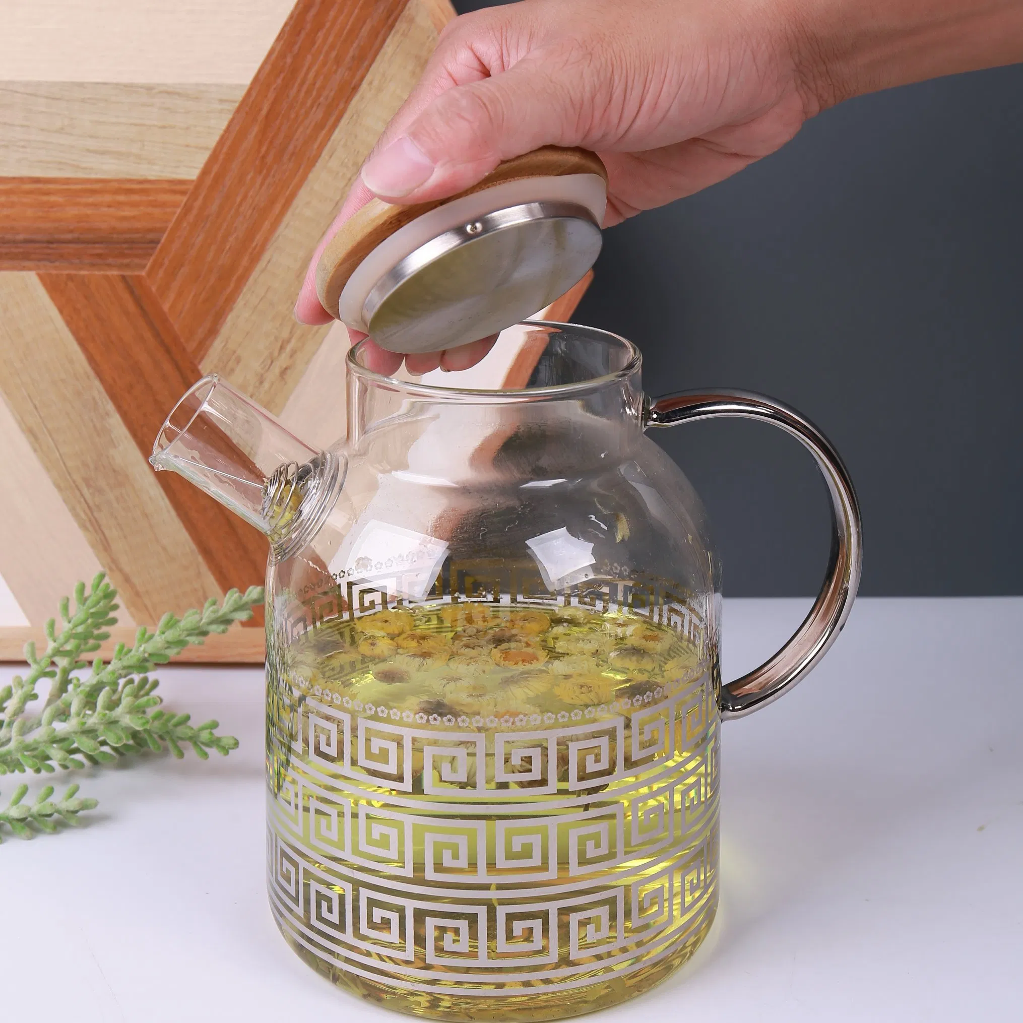 Gold & Silver Plating Drinking Milk Juice Glass Tea Pot with Lid