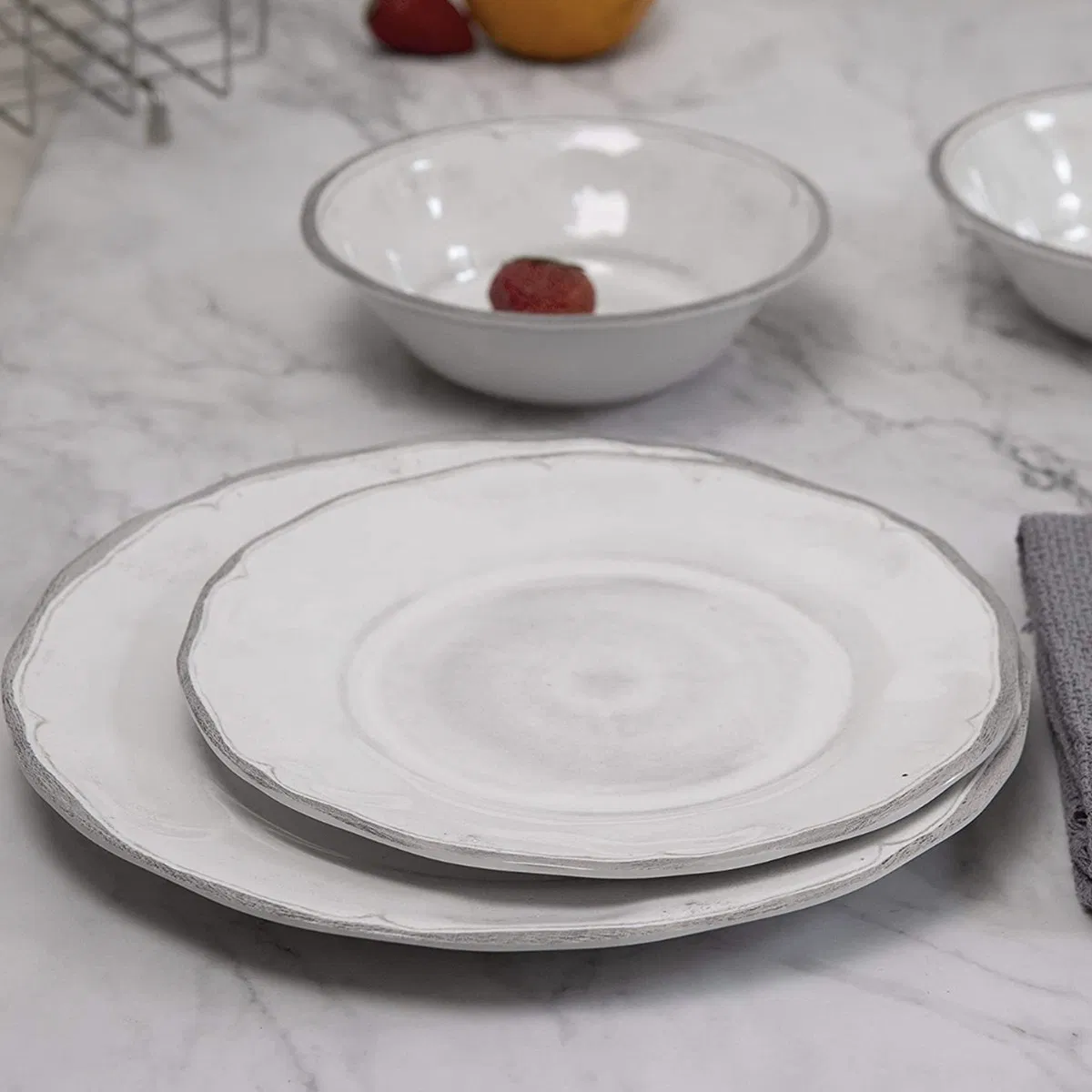 Manufacturers Wholesale Unbreakable White Christmas Melamine Dinnerware Set