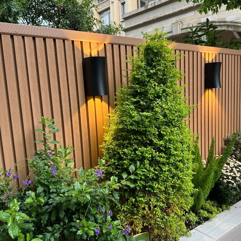 Заборные панели WPC для приватности сада