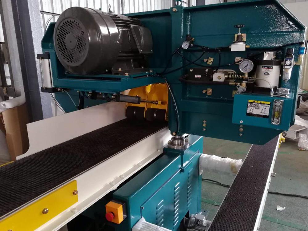 Станок ленточнопильный горизонтальный по дереву