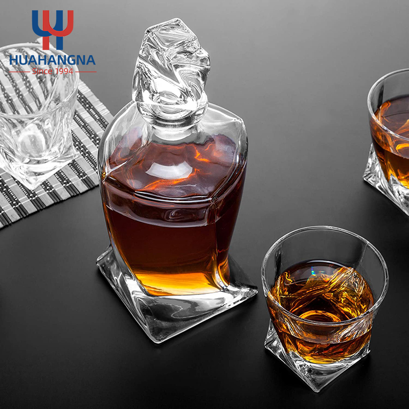 Fancy Empty Unique Shaped Clear 750ml Wine Liquor Whiskey Twist Decanter Bottles Set with Twist Cups Glasses