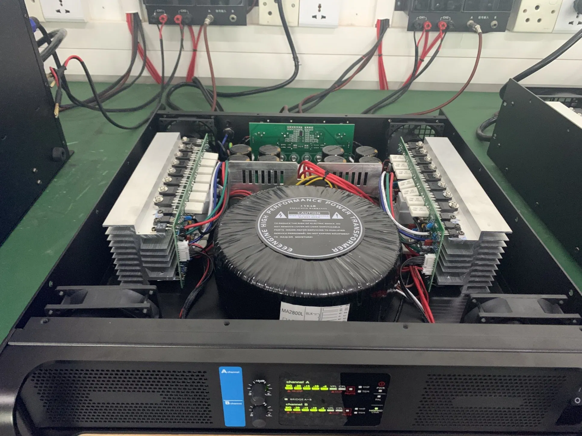 Fp2400 400W*2 Professional Audio Power Amplifier for Home Audio Power Amplifier