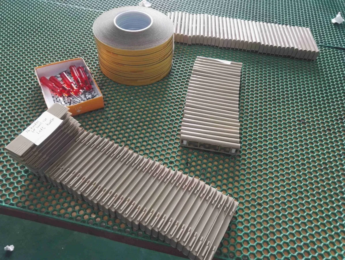 Double Glazed Magnetic Blinds Componet
