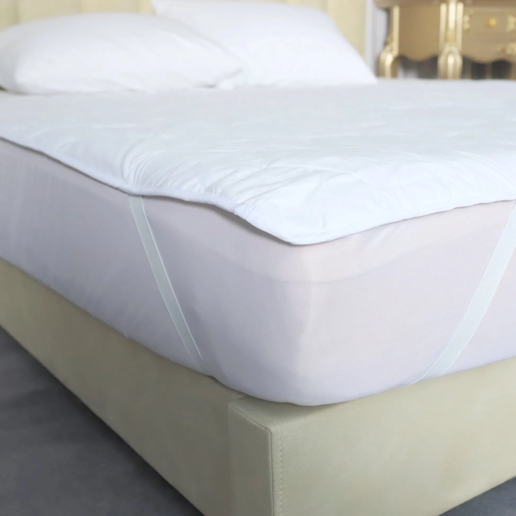 Full Woven Quilted Bed Pad Mattress Elastic 4 Corners Nosieless Comfortable Waterproof