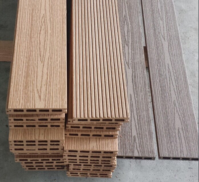 Experienced Manufacturer Waterproof WPC Outdoor Decking Flooring Composite Board