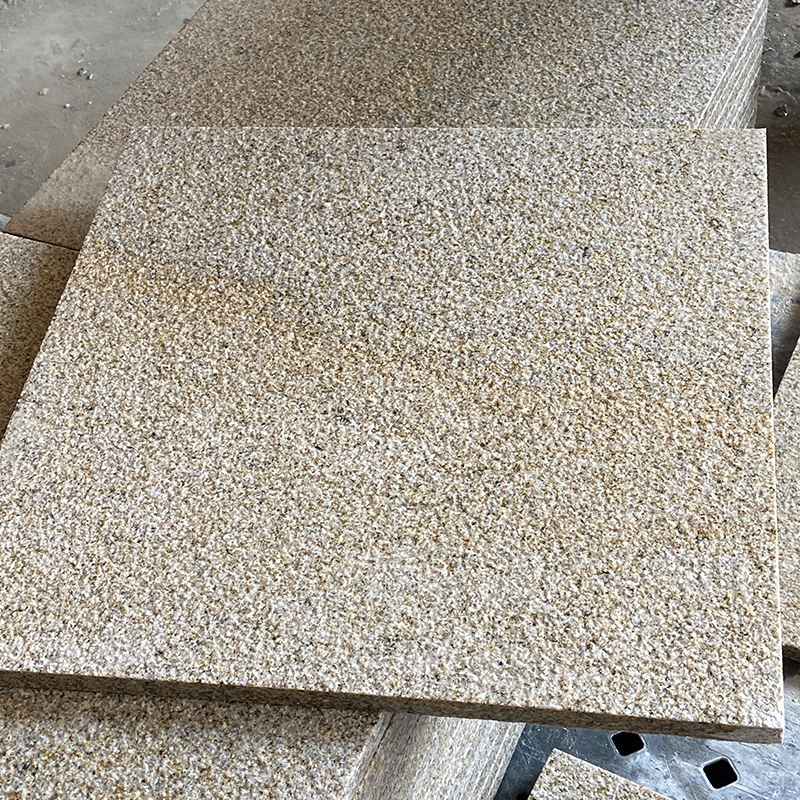 Rusty Yellow/Natural Beige/Sunset Gold G682 Granite Tiles for Paving, Wall Cladding/Panels/Pavers/Landscaping/Garden Decoration/Villa/Floor Price