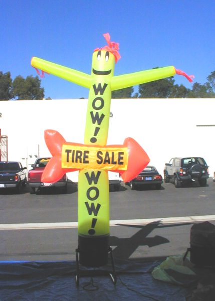 2023 New Popular Mini Inflatable Desktop Sky Air Dancer Dancing Man for Sale