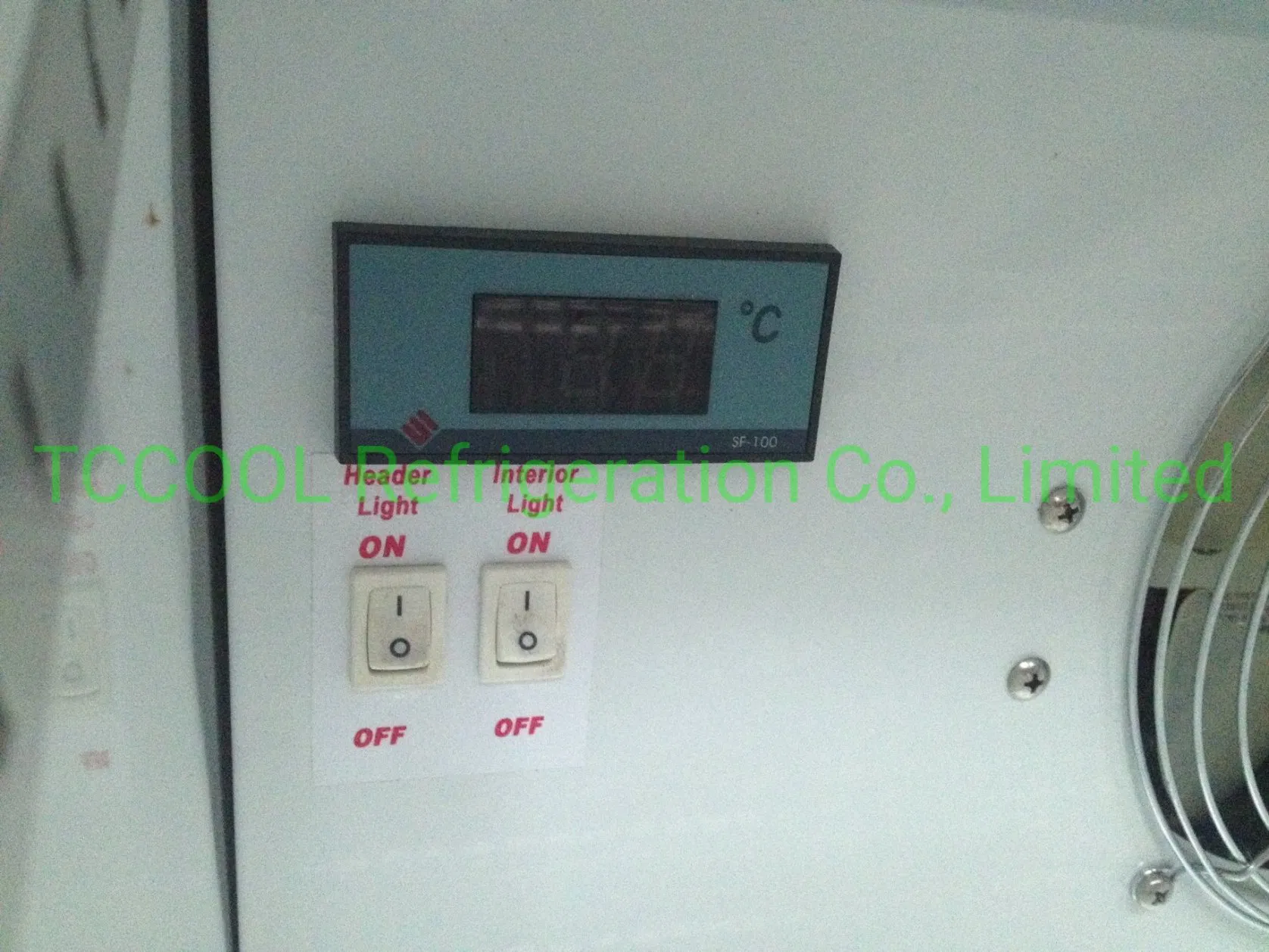 Commercial Refrigerator Vertical Glass Door Refrigerated Cooler for Beverage Company