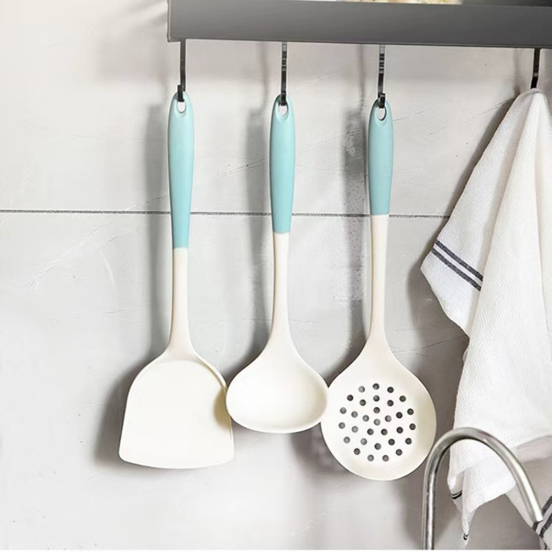 Versatile Silicone Cooking Utensils for All Pasta Preparations