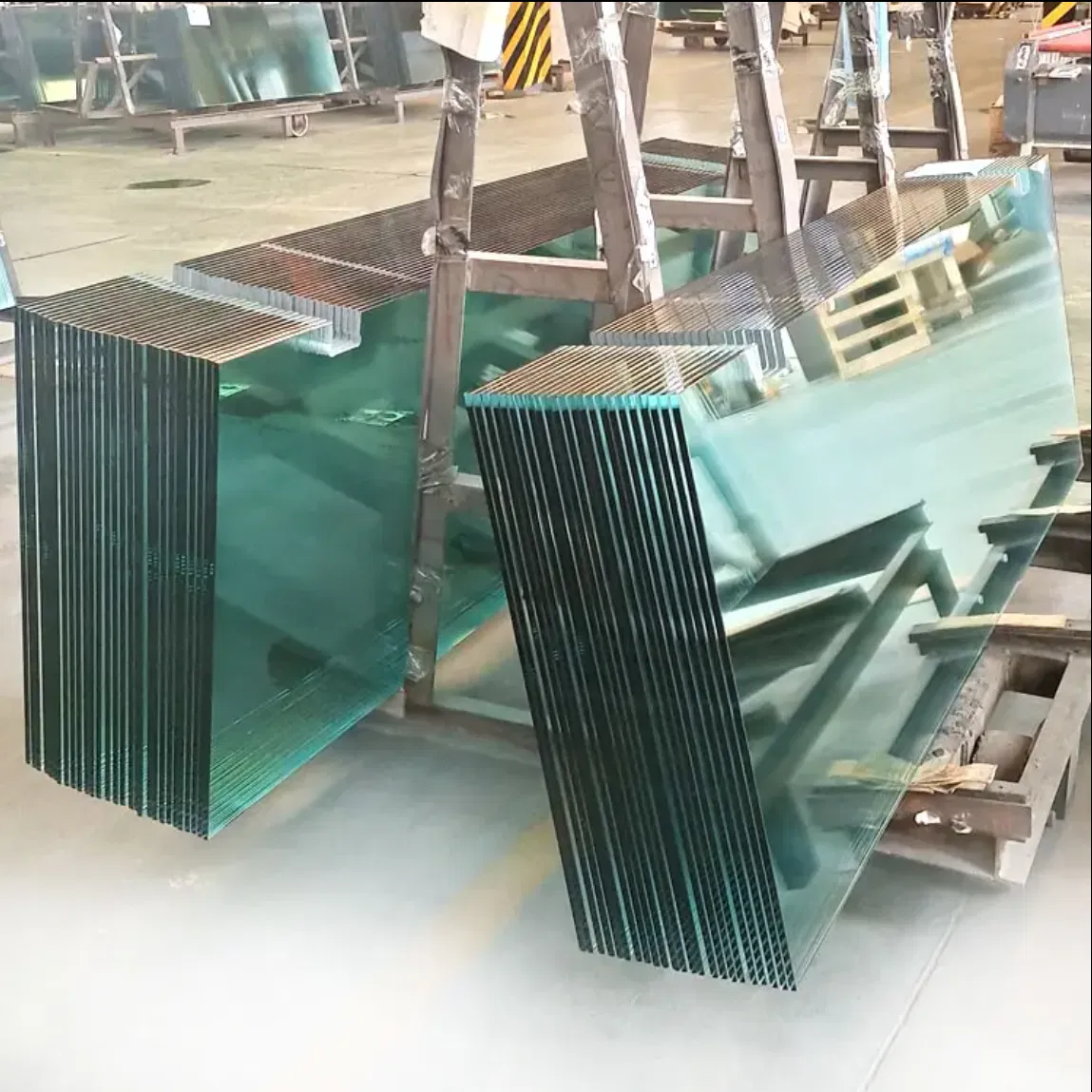 Top Grade Ultra-Clear Glass with Theft Protection and Free Sample