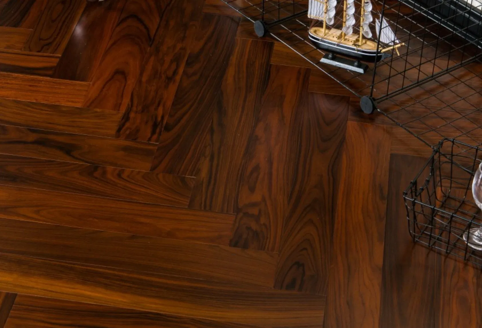 Sawn Veneer Top Layers for Parquet Lamellas Oak Walnut Chinese Ash Teak Morado