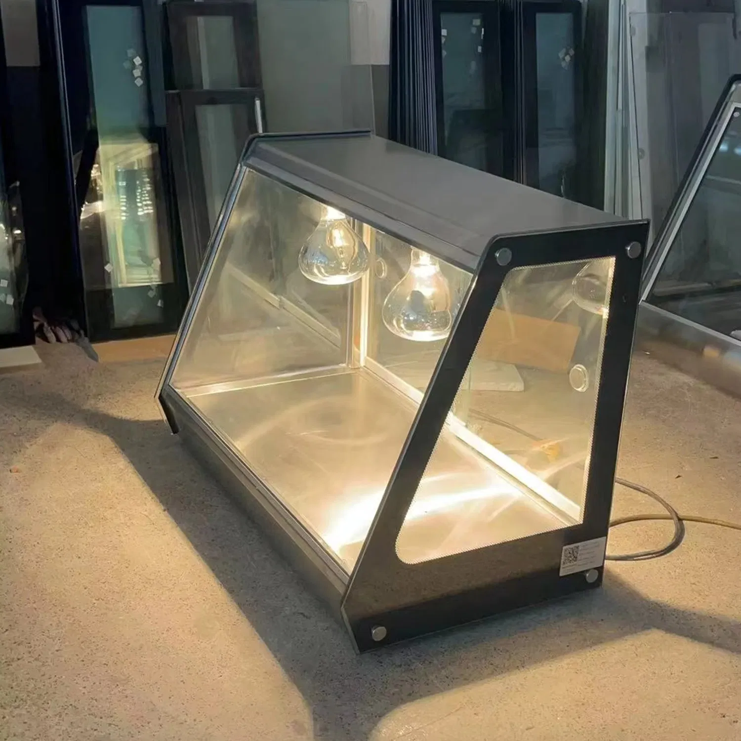 Stainless Steel Food Warming Showcase with Adjustable Temperature Control for Cafeterias