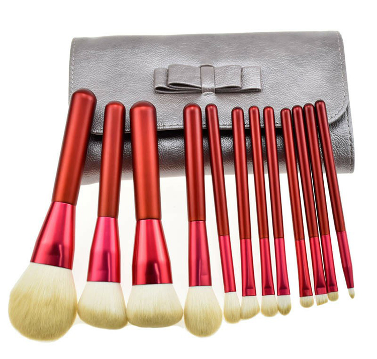 Private Label 12PCS Cosmetic Tools Make up Brush for Blending Foundation Liquid Cream Powder
