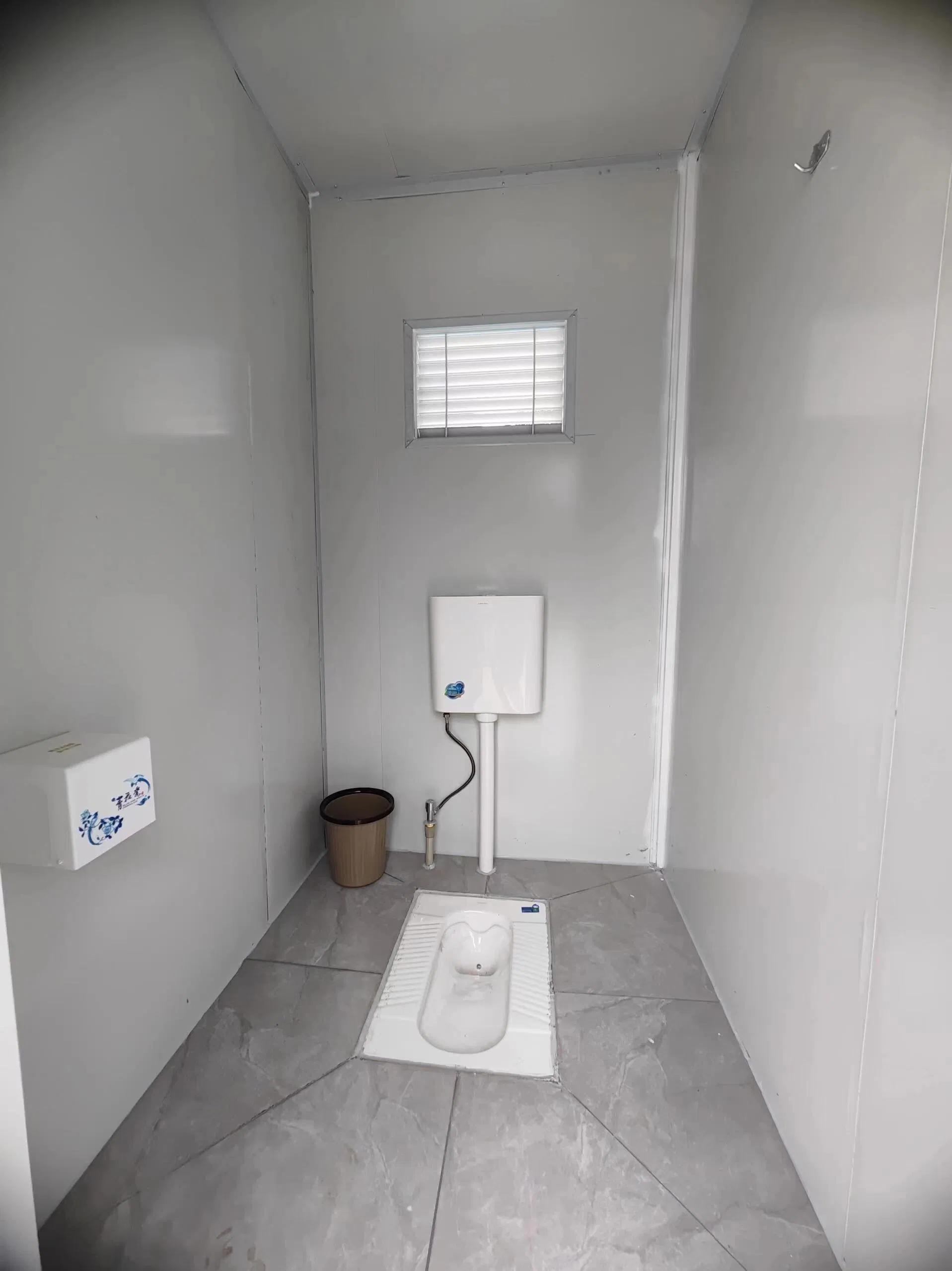 Toliet Iron Outdoors Public Portable Sitting Toilet with Shower Room