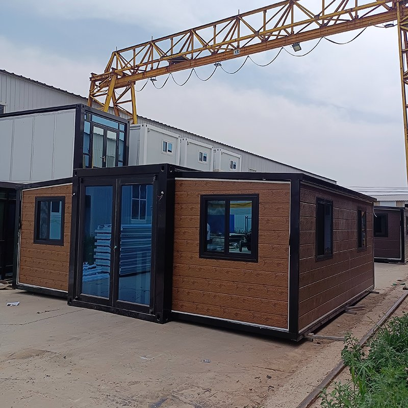 Prefabricated House Tiny House Apple Cabin Three Bedroom with Kitchen