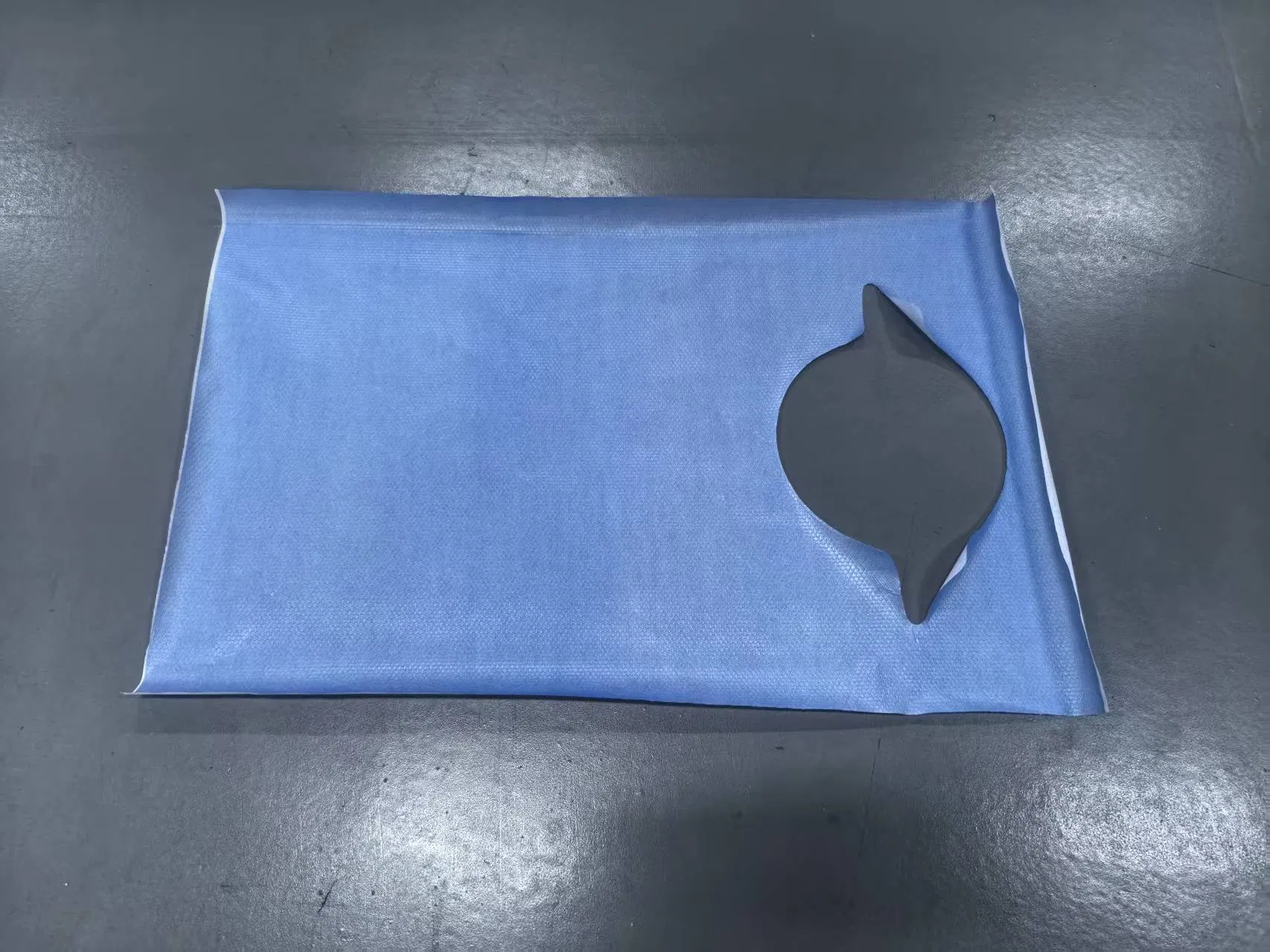 High-Quality Overhead Paper Apron for Kitchen and Dentist