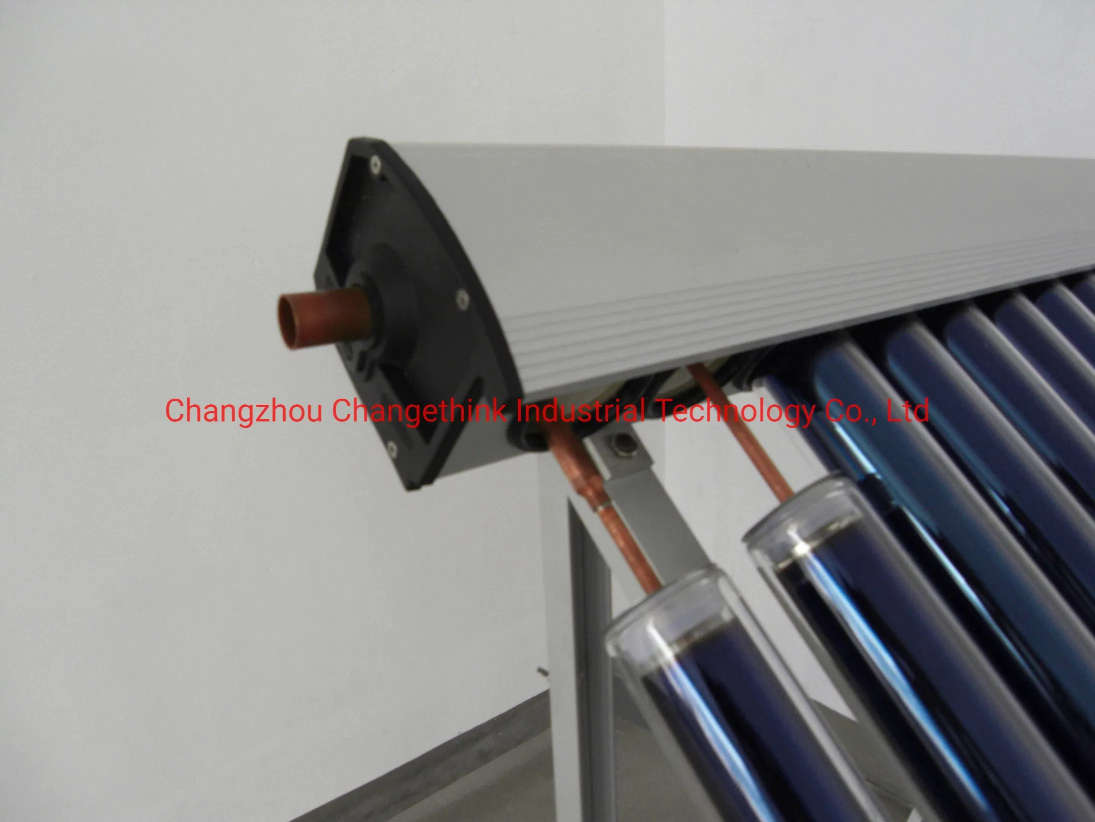 Солнечный коллектор с тепловым насосом для нагрева воды