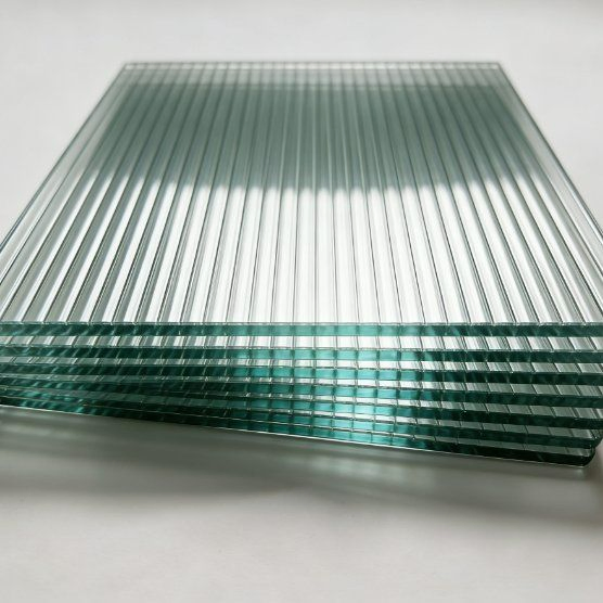 Bathroom Partition Glass with Fluted Patterned Glass for High Transparency and Privacy