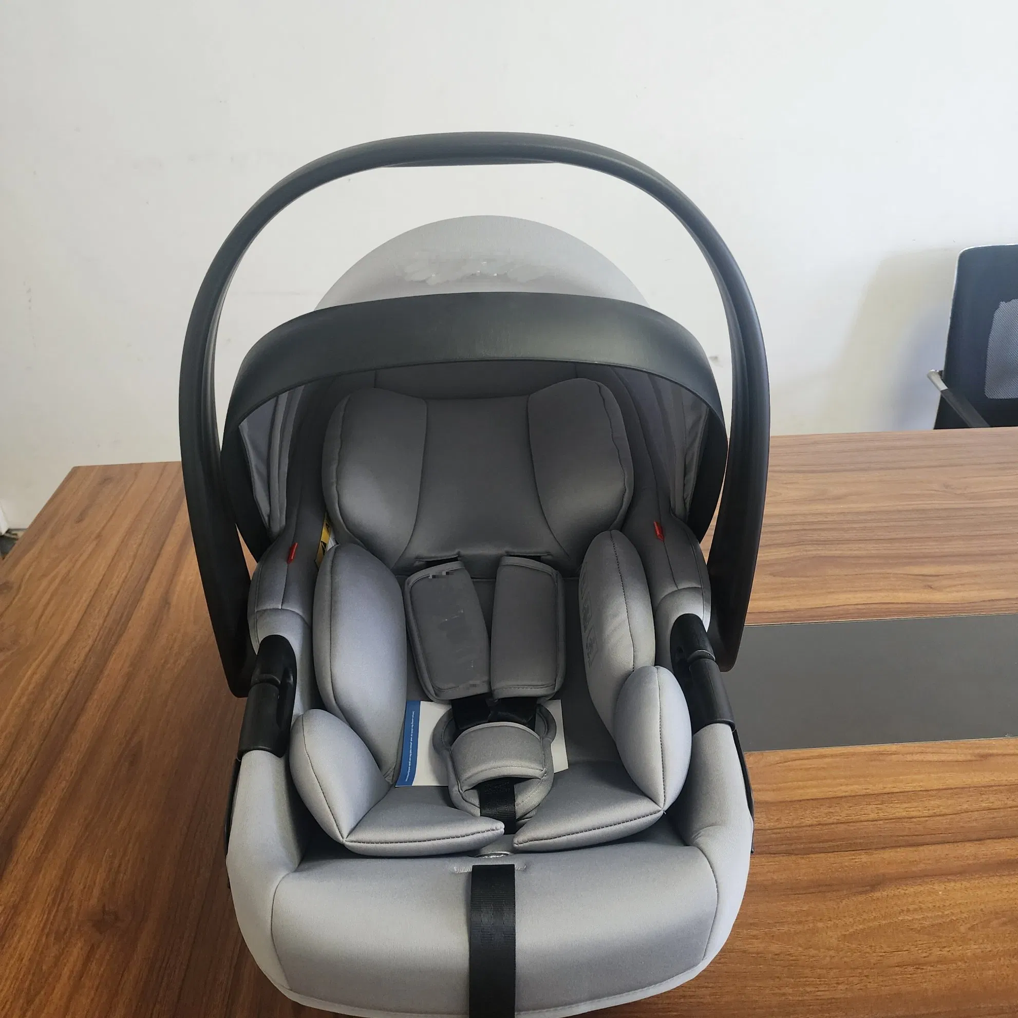 2025 EU Standard Baby Safe Used Car Seat Baby Stoller Carrier