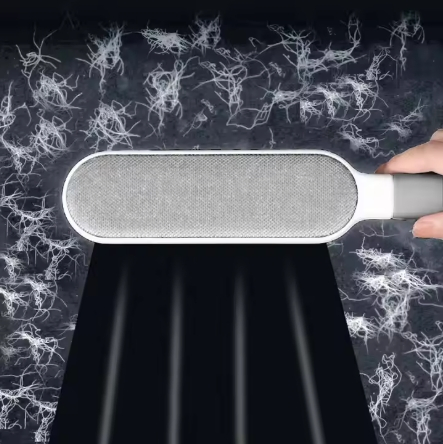 Щетка для удаления шерсти с самоочищающейся подставкой