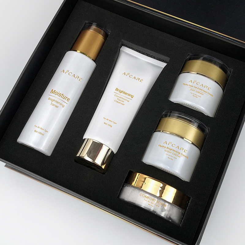 OEM Private Label Skin Care Set Whitening Scrub Cleanser Toner Beightening