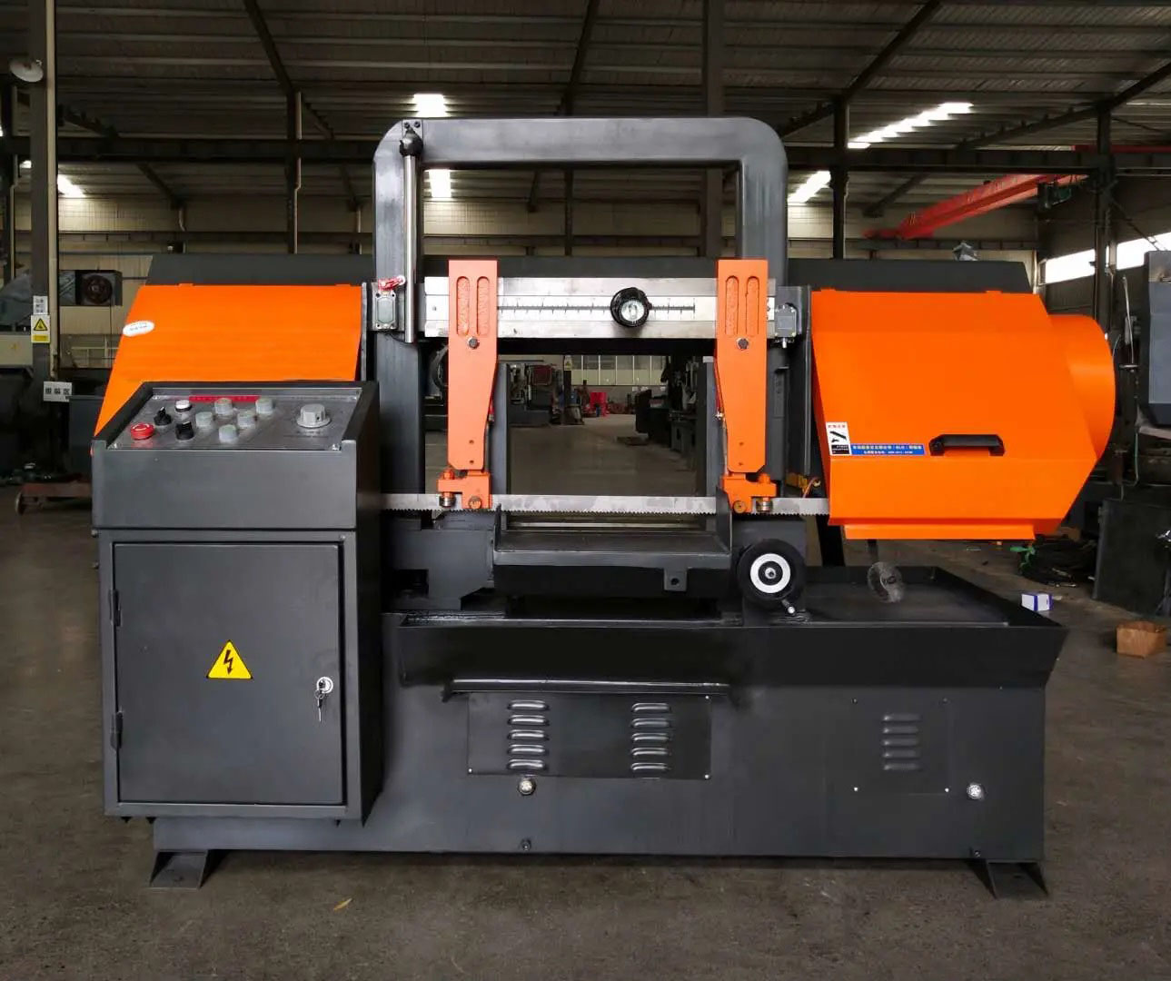 Станок для резки нержавеющей стали ленточнопильный