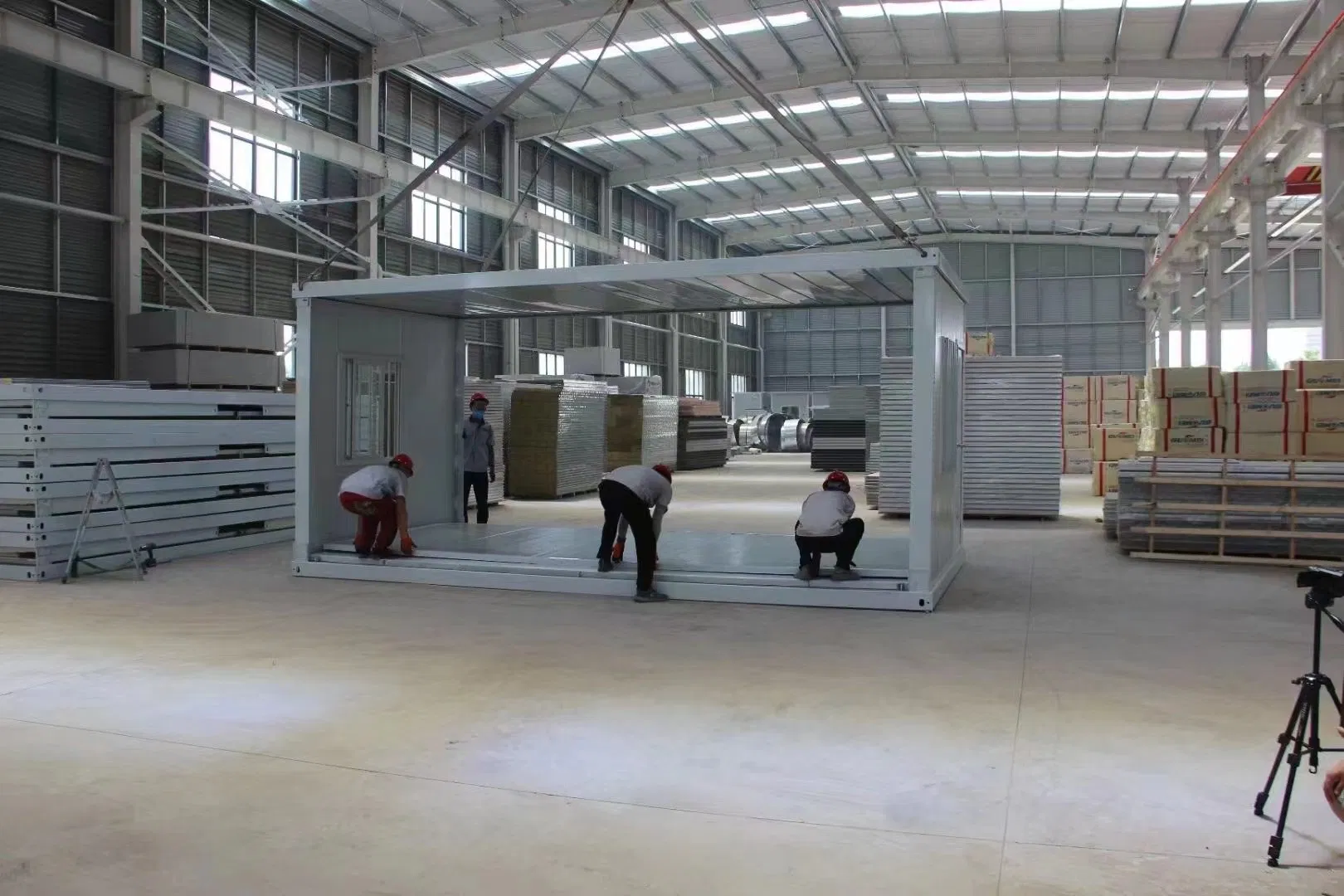 China Cheap Prefab 20FT 40FT Foldable Modular Luxury Living Flat Pack Prefabricated Folding Container House for Sale