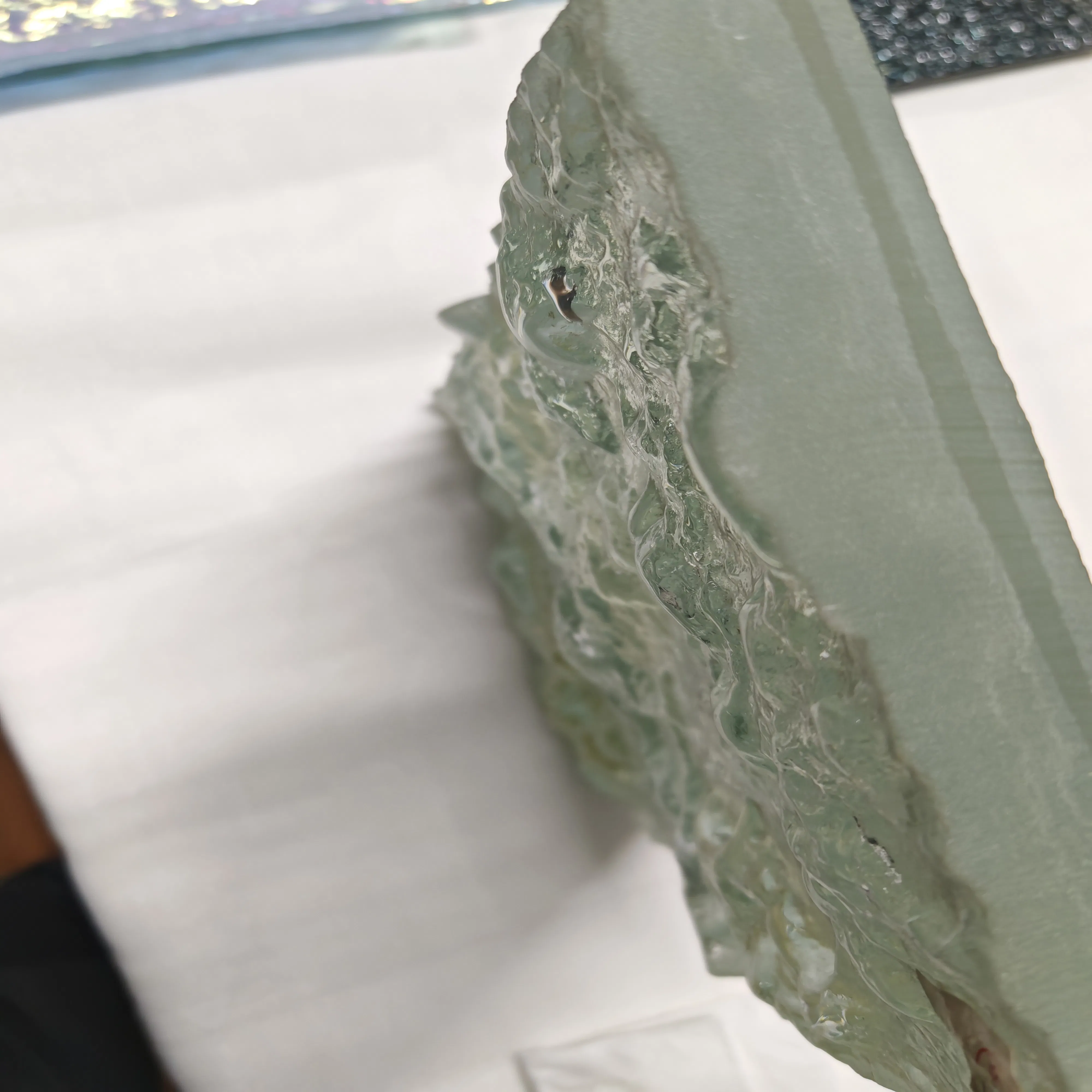 High-Transmittance Art Glass Jewelry for Sophisticated Fashion Styles