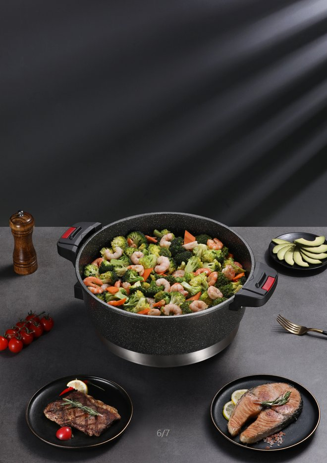 Multifunction Non Stick Cooking 7.5L Pot Low Micro Pressure Electric Skillet