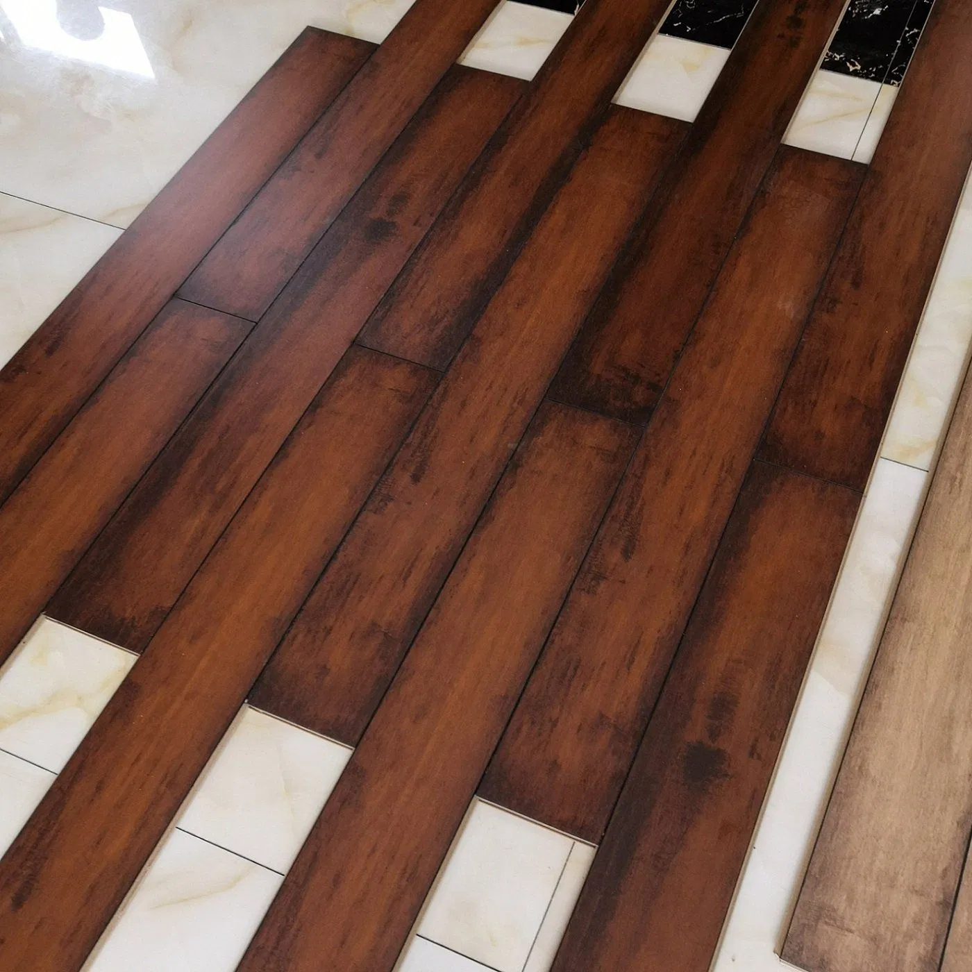 High Quality Valinge Click Wood Looking Embossed Herringbone Laminate Flooring