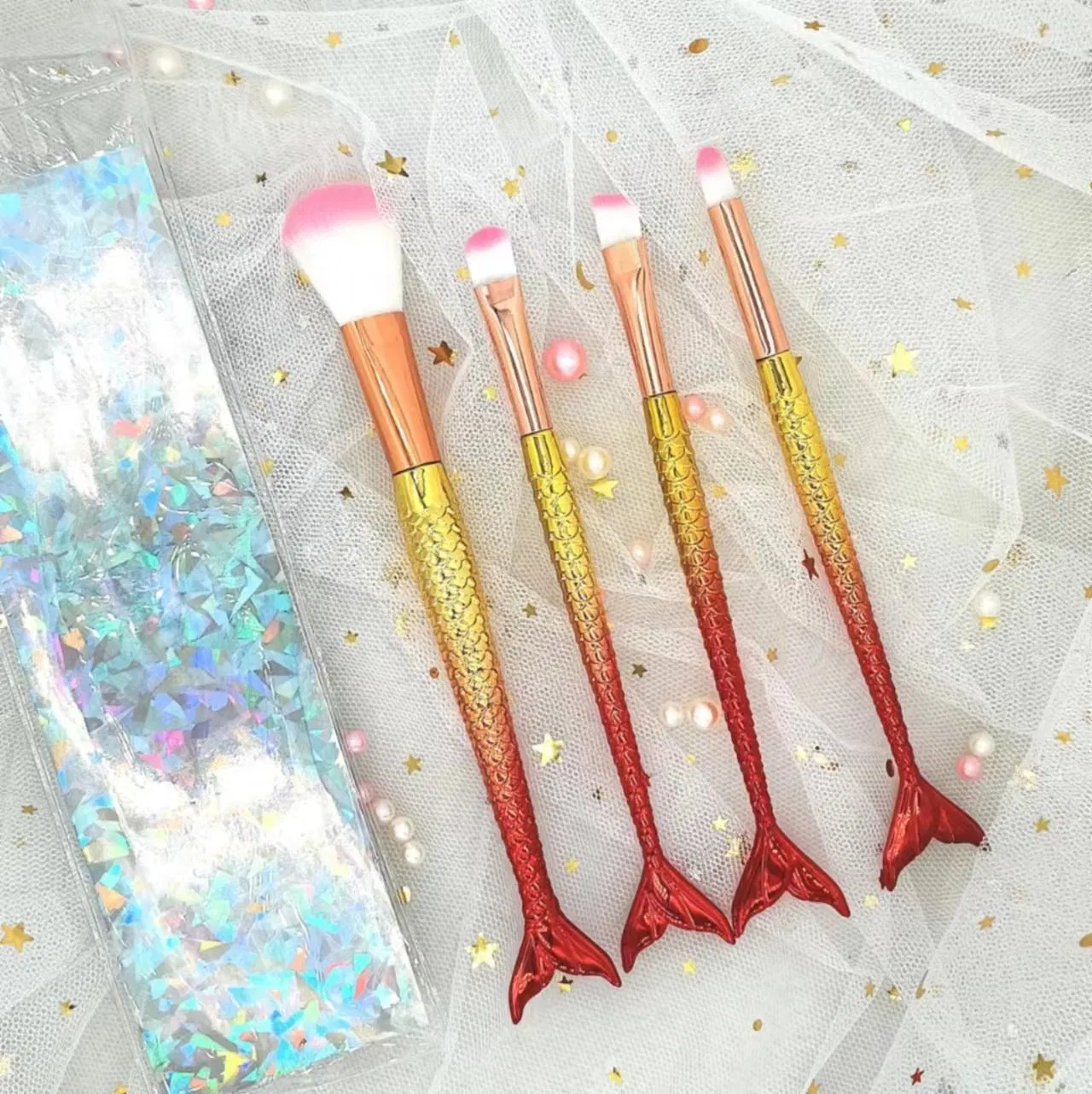 The Best Sales 4 Gradient Flashing Mermaid Decorative Brushes, Fishtail Tail Makeup Brush Brush Blue Eye Shadow Details Brush