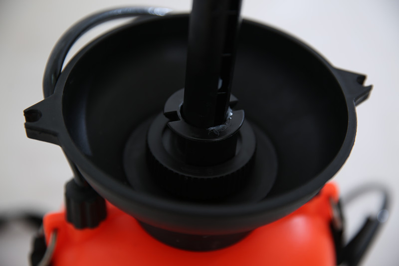 8L Garden Hand Power Plastic Weed Bug Killer Backpack Pressure Pump Sprayer (SX-CS8F)