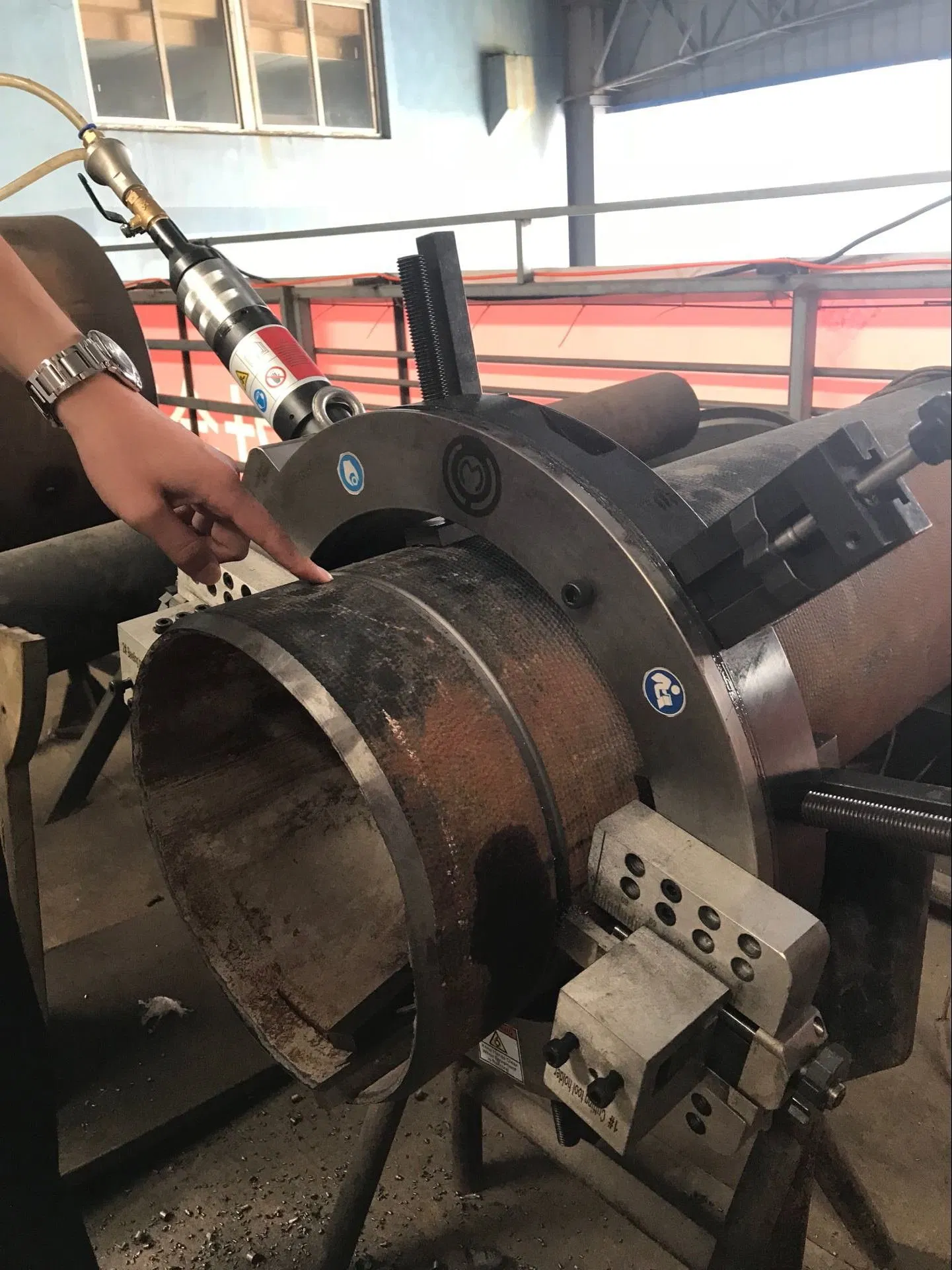 Pipe Cutting and Beveling Machine