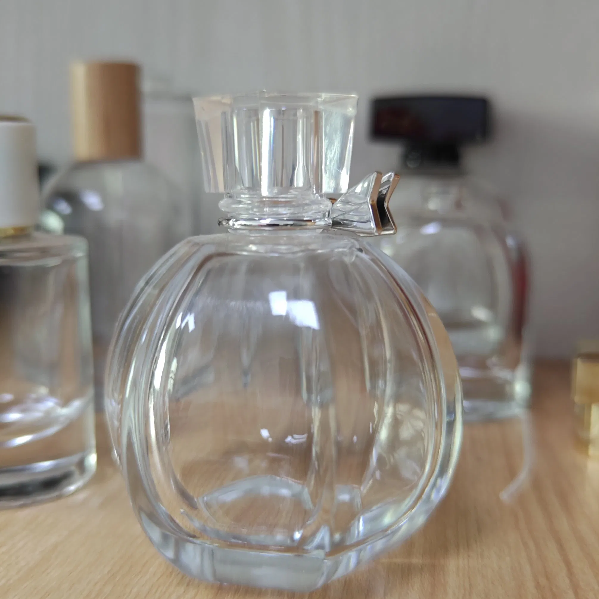 Hot Sale Fragrance Spray Empty Perfume Refillable Custom Glass Cosmetic Lotion Bottle